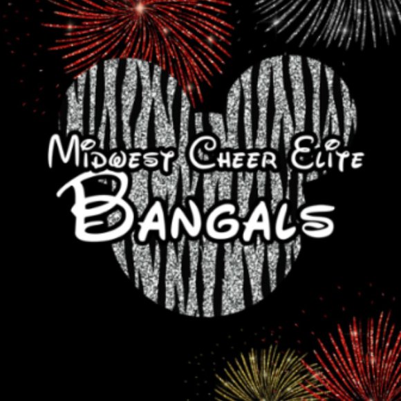 12 Personalized Beach Towels - Picture 6 of 15